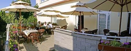 Hotel Maxim Svaty Jur Exterior foto