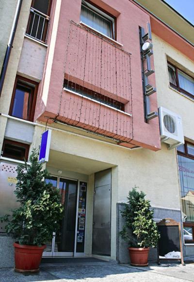 Hotel Maxim Svaty Jur Exterior foto